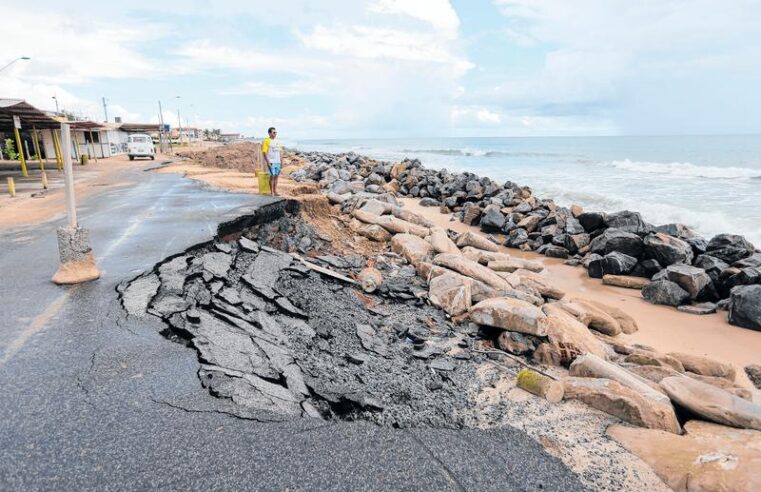 Erosão costeira causa avanço do mar em todas as 20 cidades litorâneas do Ceará, aponta estudo