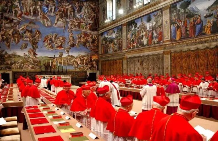 Indefinição marca o conclave que escolherá sucessor do Papa Francisco, avalia cardeal