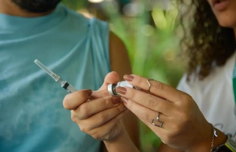 Prefeitura de Fortaleza leva campanha de vacinação aos terminais de ônibus