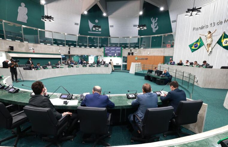 Bolsonaro será julgado por tentativa de golpe em setembro e segue em prisão domiciliar por descumprir medidas do STF