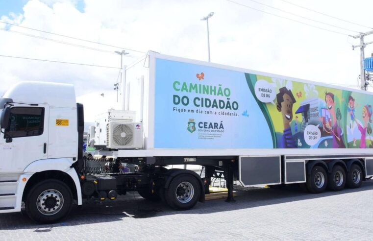 Prefeitura de Caucaia e Governo do Estado levam serviços de documentação ao CRAS Sede com o Caminhão do Cidadão